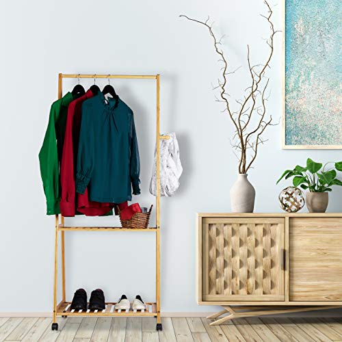 Relaxdays - Bamboo Coat Rack on Casters with 2 Shelves and 4 Hooks