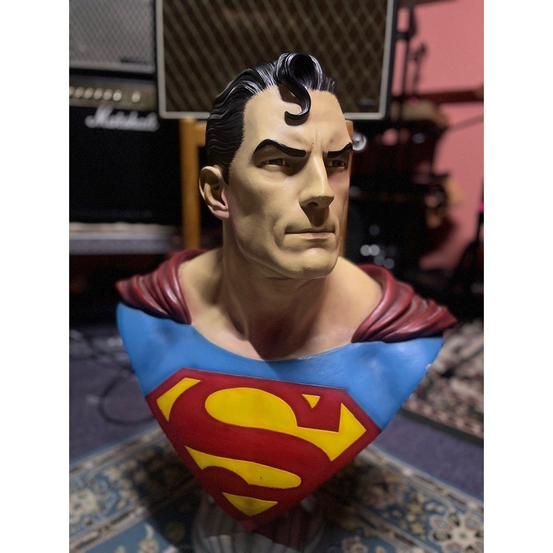 DC Comics - Superman Life-Size Bust